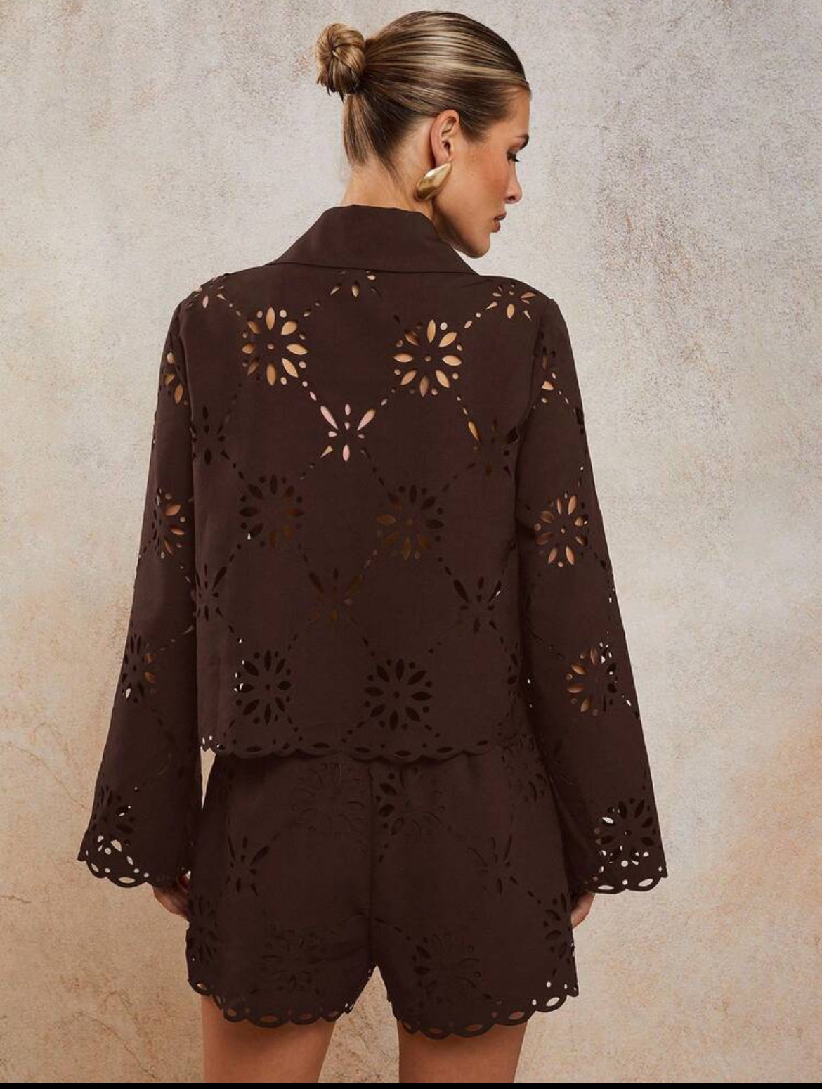 Eyelet Chocolate Set